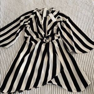 VICI BLACK & WHITE STRIPED DRESS SIZE S